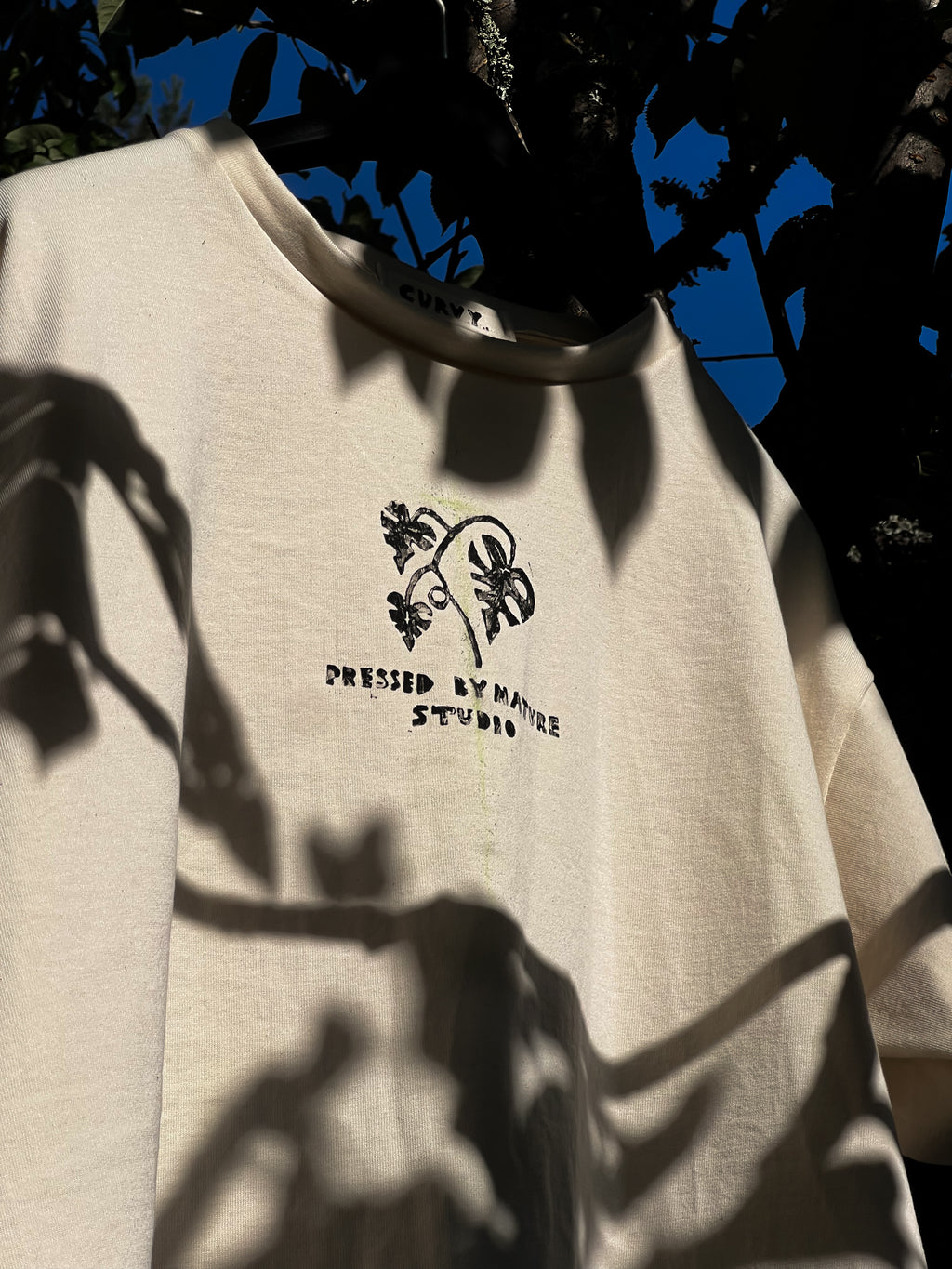 Chaos Offwhite – Sikre din plass ved November produksjonen